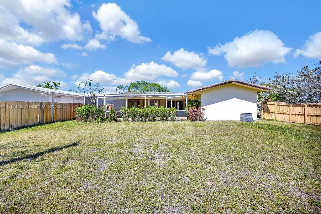 最近售出: $589,000 (3 贝兹, 2 浴室, 1444 平方英尺)