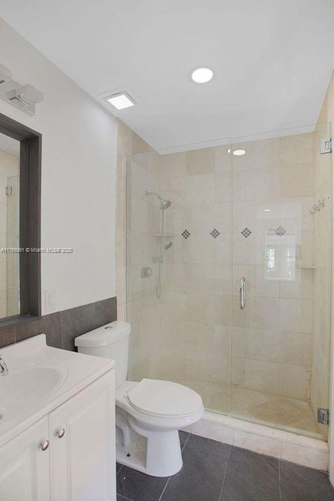 Vendido Recientemente: $915,000 (3 camas, 2 baños, 1537 Pies cuadrados)