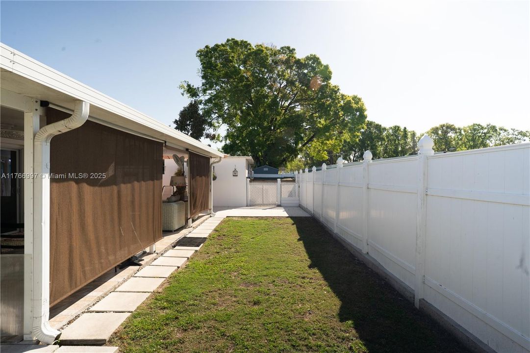 Под контрактом: $455,000 (4 спален, 2 ванн, 1494 Квадратных фут)