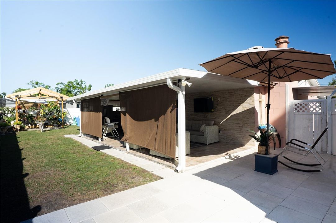 Под контрактом: $455,000 (4 спален, 2 ванн, 1494 Квадратных фут)