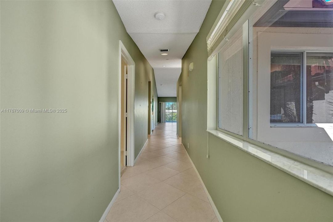 Recently Sold: $289,000 (2 beds, 2 baths, 1283 Square Feet)