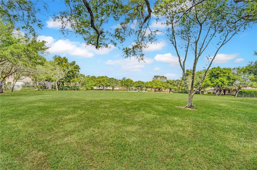 Недавно продано: $950,000 (5 спален, 4 ванн, 2798 Квадратных фут)