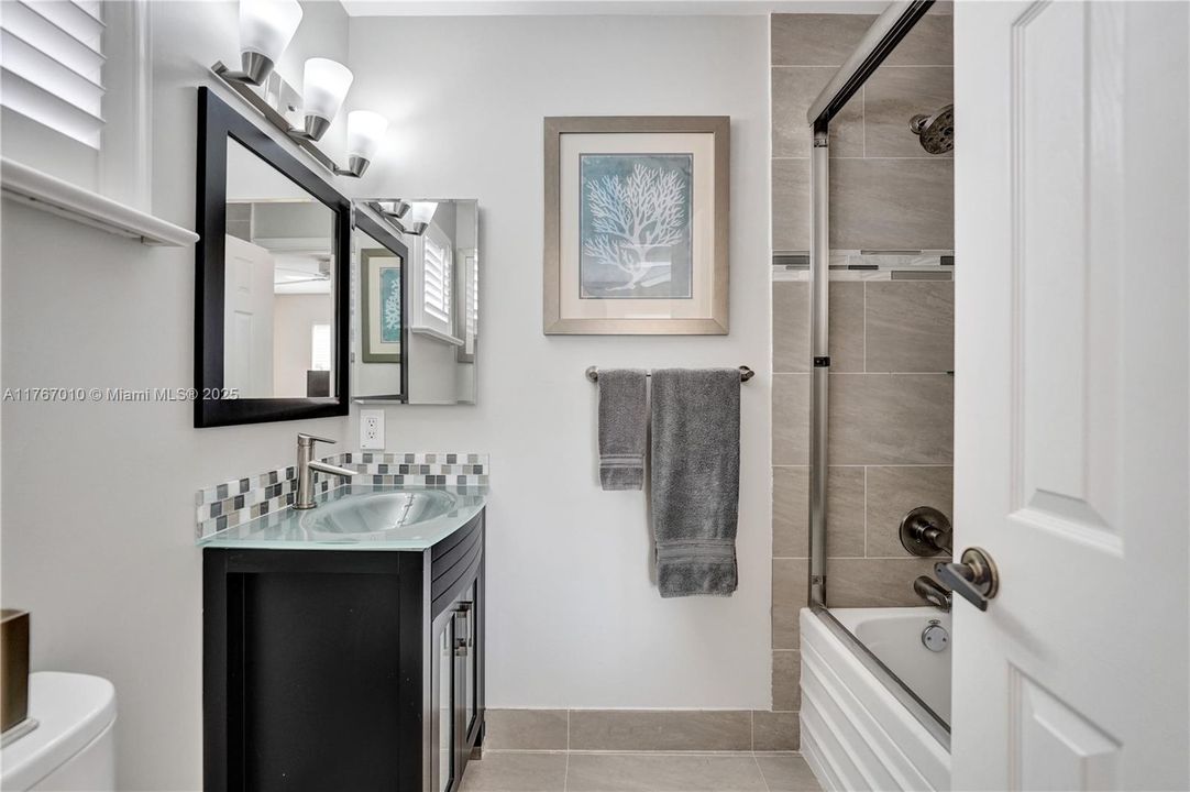 Недавно продано: $950,000 (5 спален, 4 ванн, 2798 Квадратных фут)