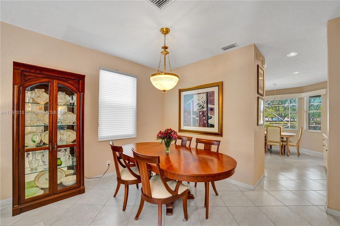 Недавно продано: $950,000 (5 спален, 4 ванн, 2798 Квадратных фут)