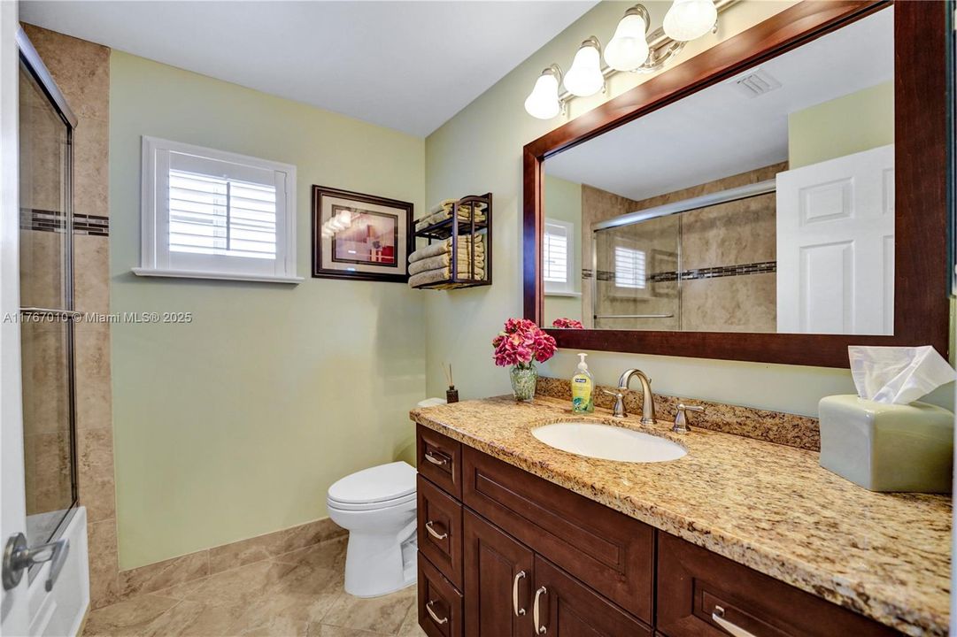 Недавно продано: $950,000 (5 спален, 4 ванн, 2798 Квадратных фут)