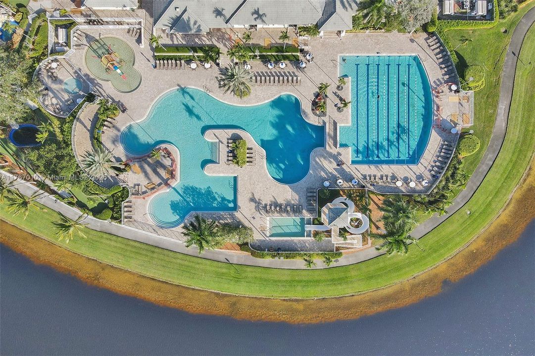 Недавно продано: $950,000 (5 спален, 4 ванн, 2798 Квадратных фут)