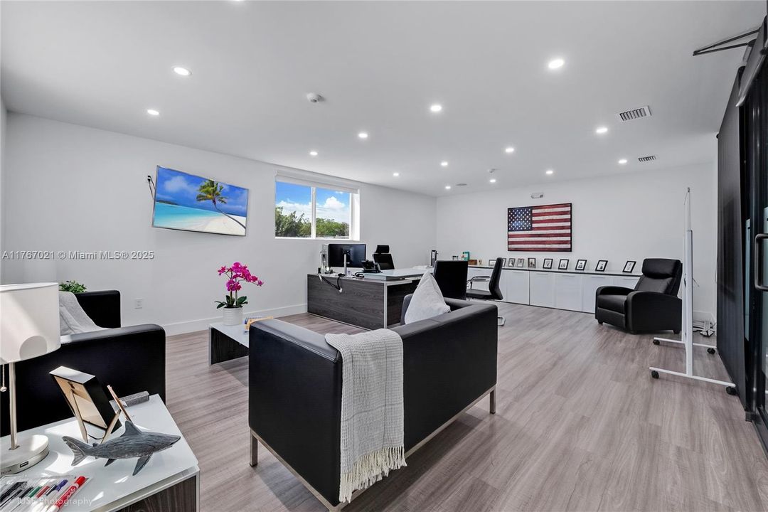 出租: $29 (0 贝兹, 0 浴室, 0 平方英尺)