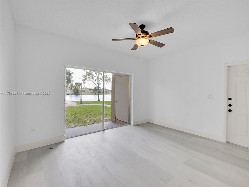 Recently Sold: $220,000 (1 beds, 1 baths, 628 Square Feet)