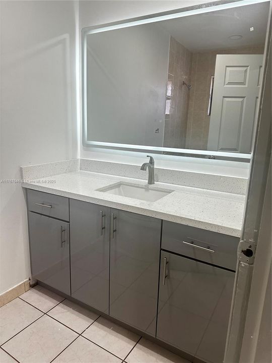 最近租的: $2,500 (3 贝兹, 2 浴室, 1196 平方英尺)