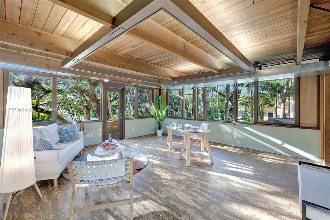 待售: $1,300,000 (4 贝兹, 2 浴室, 2193 平方英尺)