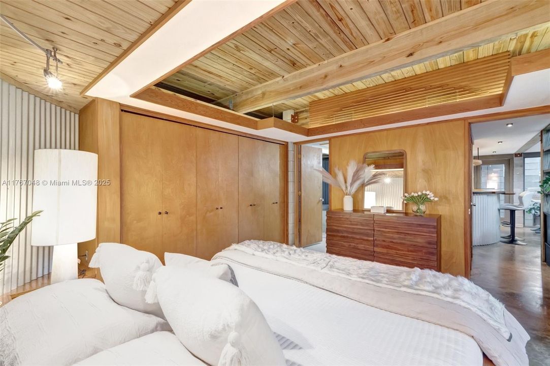 待售: $1,300,000 (4 贝兹, 2 浴室, 2193 平方英尺)