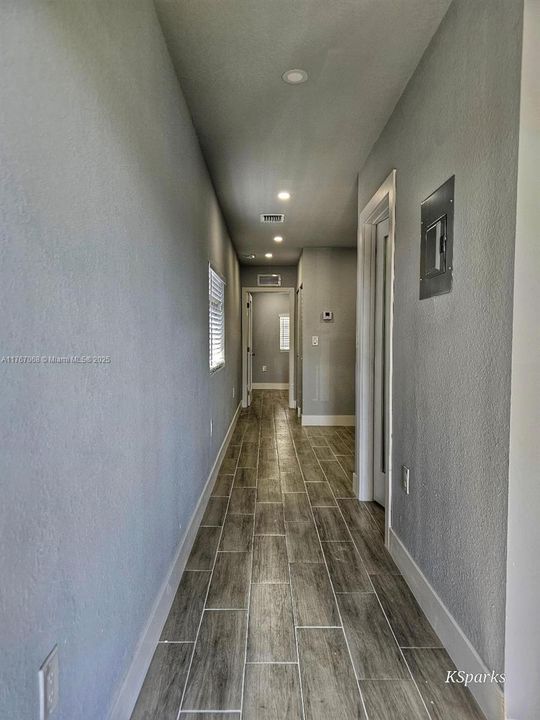 Vendido Recientemente: $575,000 (4 camas, 4 baños, 1755 Pies cuadrados)