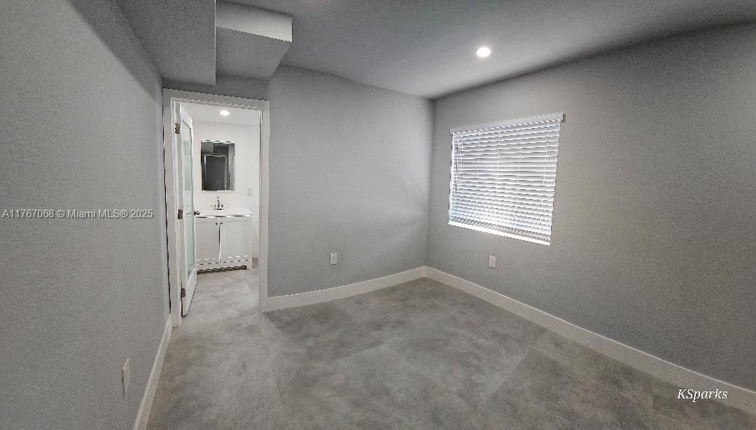 Vendido Recientemente: $575,000 (4 camas, 4 baños, 1755 Pies cuadrados)