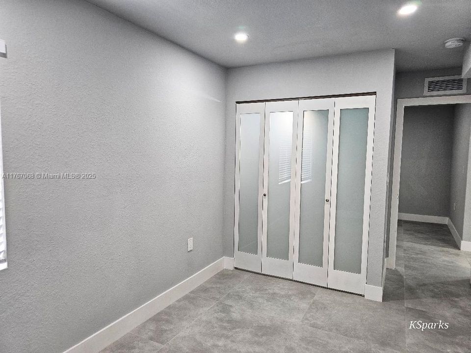 Vendido Recientemente: $575,000 (4 camas, 4 baños, 1755 Pies cuadrados)