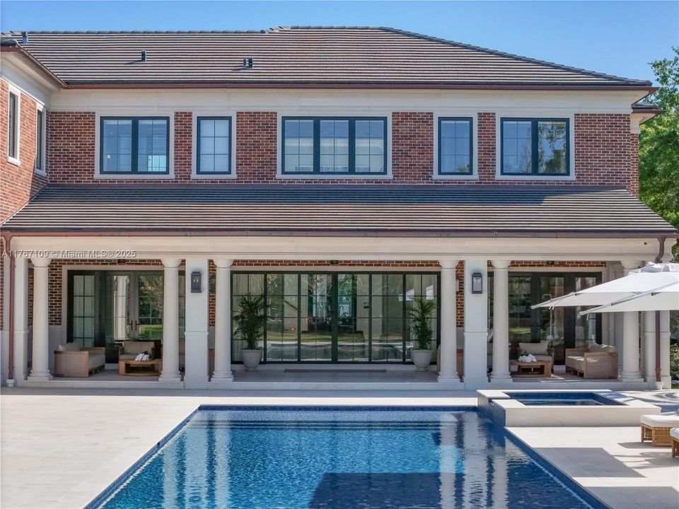 Recently Sold: $11,490,000 (7 beds, 8 baths, 7102 Square Feet)