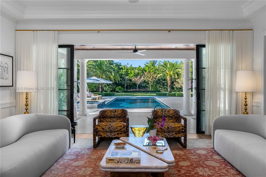 Recently Sold: $11,490,000 (7 beds, 8 baths, 7102 Square Feet)