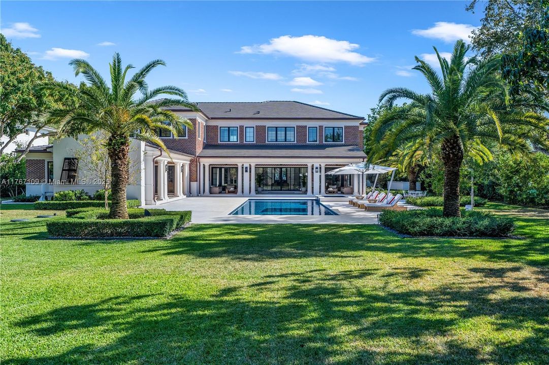 Recently Sold: $11,490,000 (7 beds, 8 baths, 7102 Square Feet)