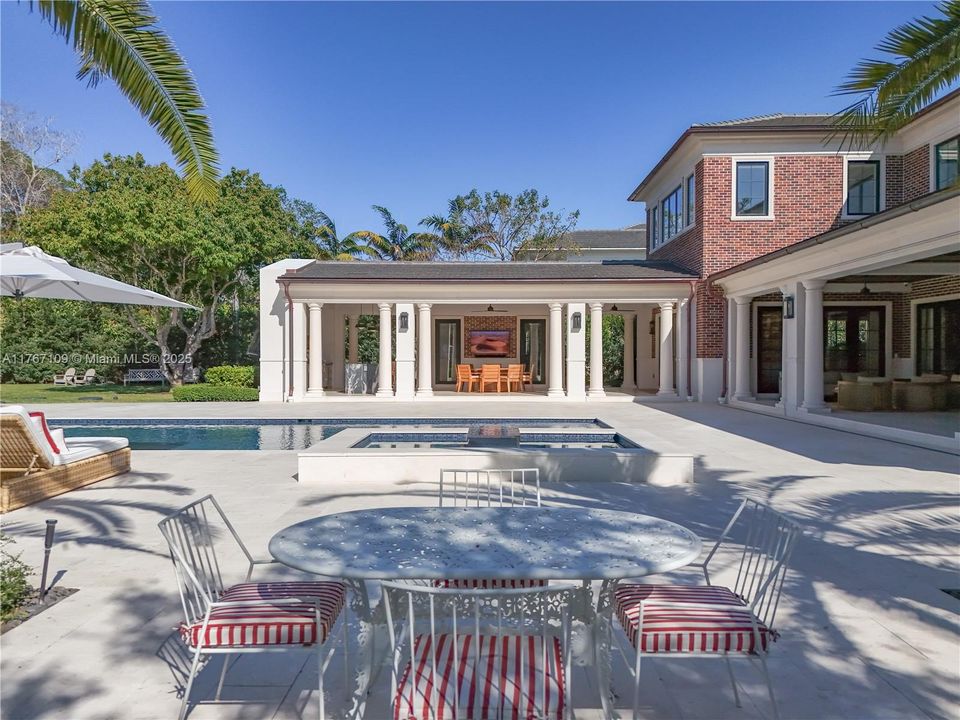 Recently Sold: $11,490,000 (7 beds, 8 baths, 7102 Square Feet)