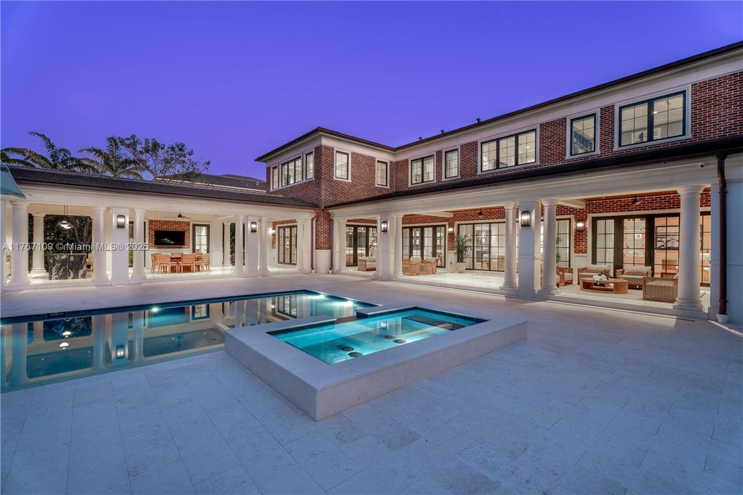 Recently Sold: $11,490,000 (7 beds, 8 baths, 7102 Square Feet)