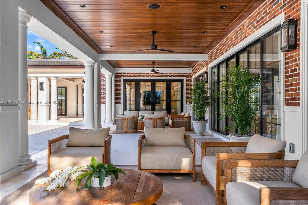 Recently Sold: $11,490,000 (7 beds, 8 baths, 7102 Square Feet)