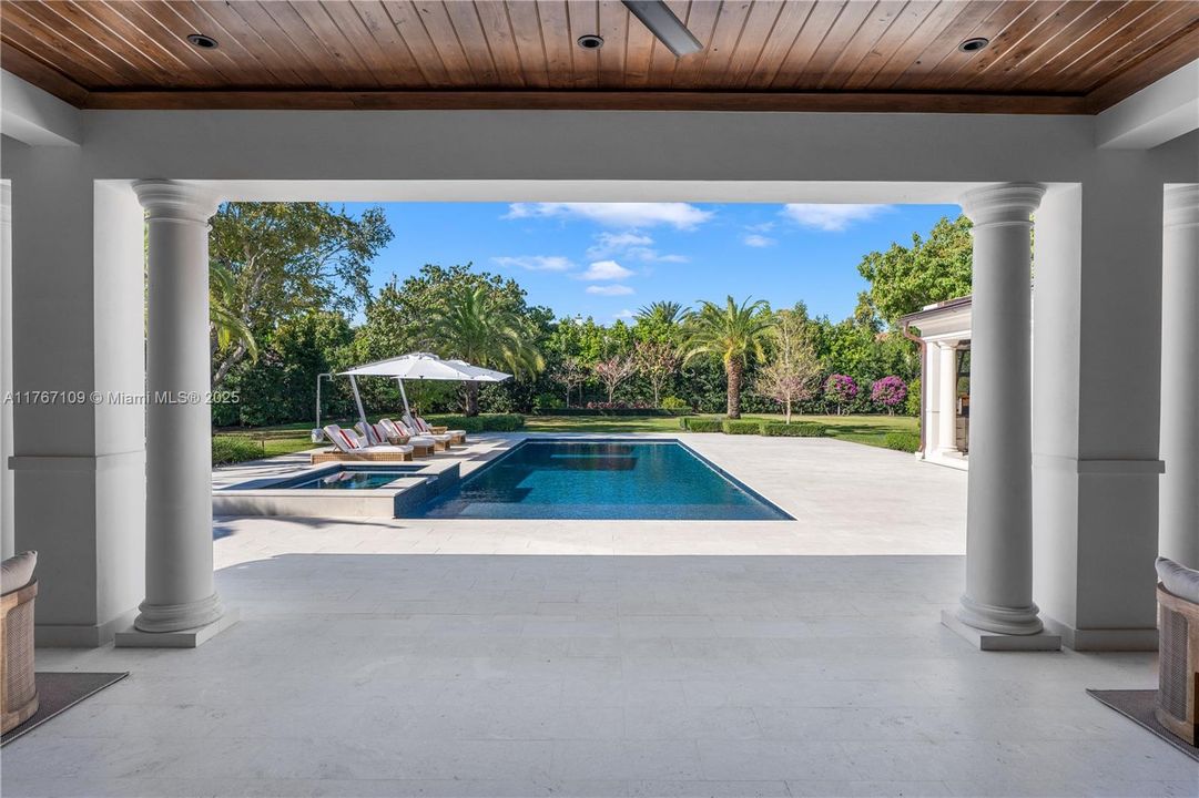 Recently Sold: $11,490,000 (7 beds, 8 baths, 7102 Square Feet)