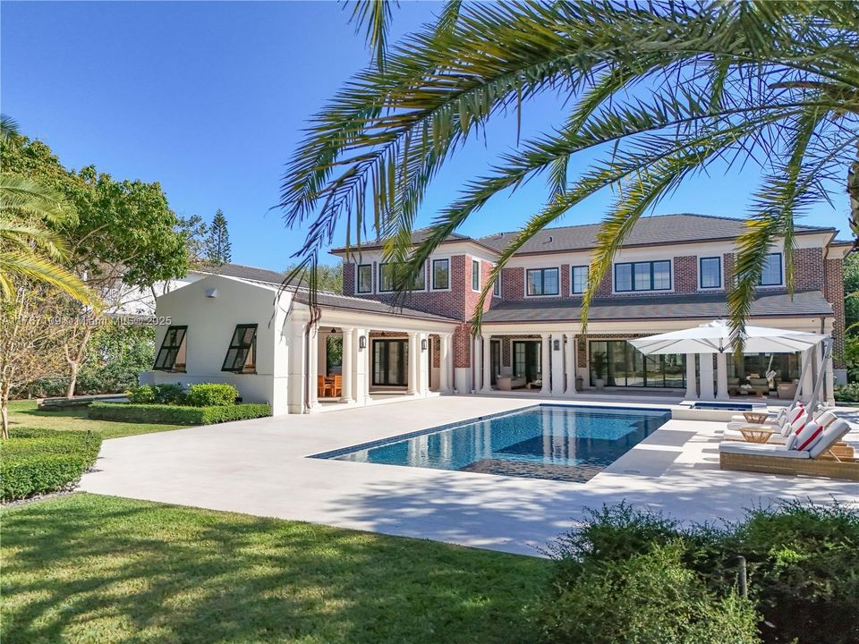 Recently Sold: $11,490,000 (7 beds, 8 baths, 7102 Square Feet)