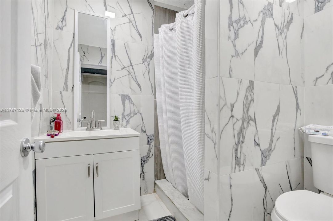 For Sale: $950,000 (3 beds, 2 baths, 2294 Square Feet)