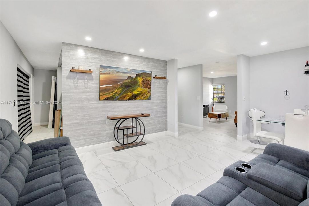 For Sale: $950,000 (3 beds, 2 baths, 2294 Square Feet)