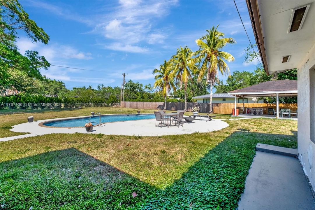 Recently Sold: $2,650,000 (4 beds, 3 baths, 3326 Square Feet)