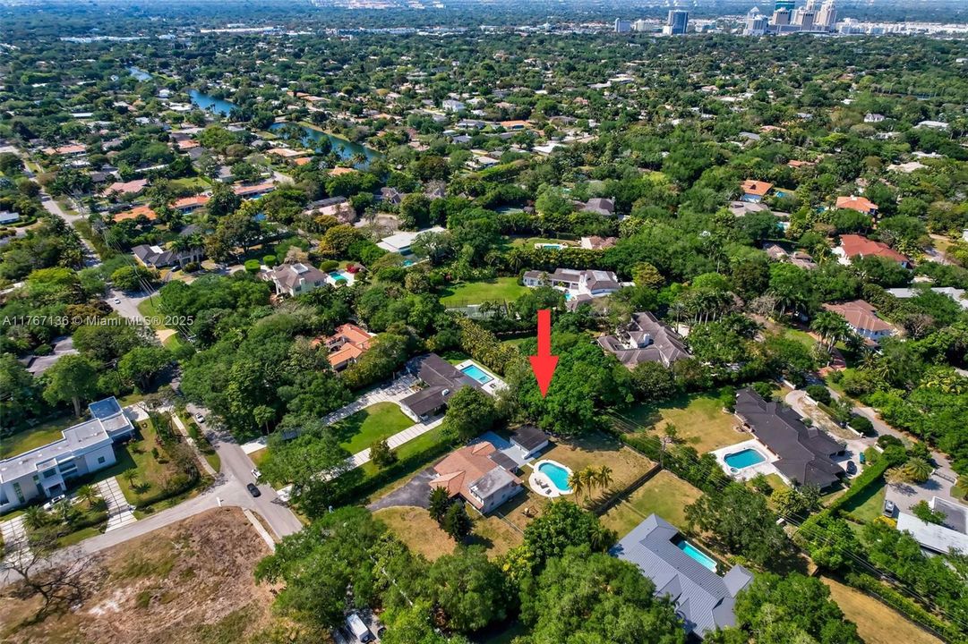 Recently Sold: $2,650,000 (4 beds, 3 baths, 3326 Square Feet)