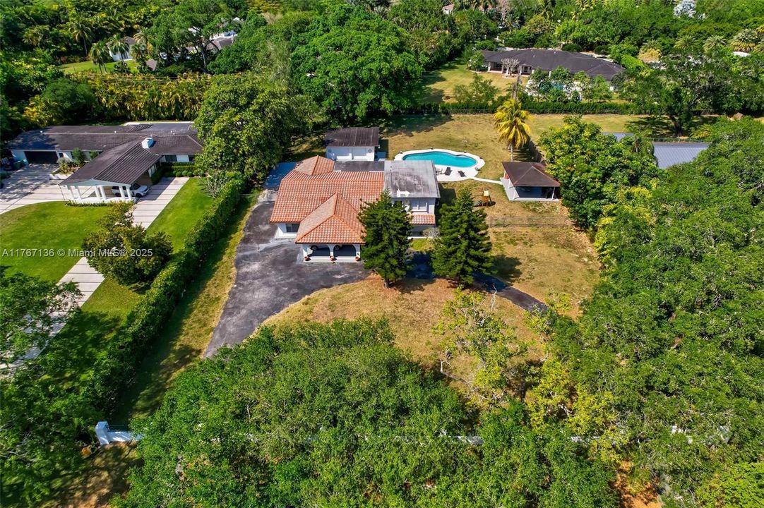 Recently Sold: $2,650,000 (4 beds, 3 baths, 3326 Square Feet)