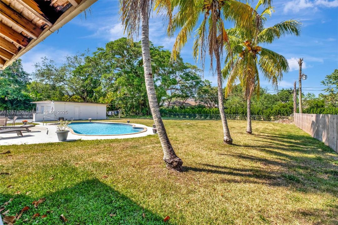 Recently Sold: $2,650,000 (4 beds, 3 baths, 3326 Square Feet)