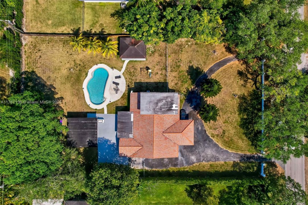 Recently Sold: $2,650,000 (4 beds, 3 baths, 3326 Square Feet)