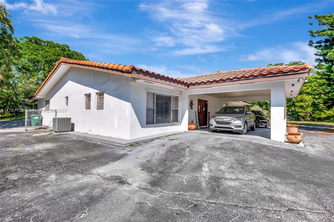 Recently Sold: $2,650,000 (4 beds, 3 baths, 3326 Square Feet)