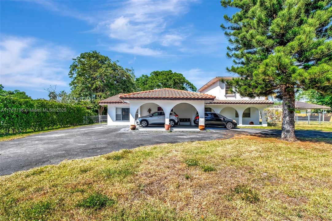 Recently Sold: $2,650,000 (4 beds, 3 baths, 3326 Square Feet)