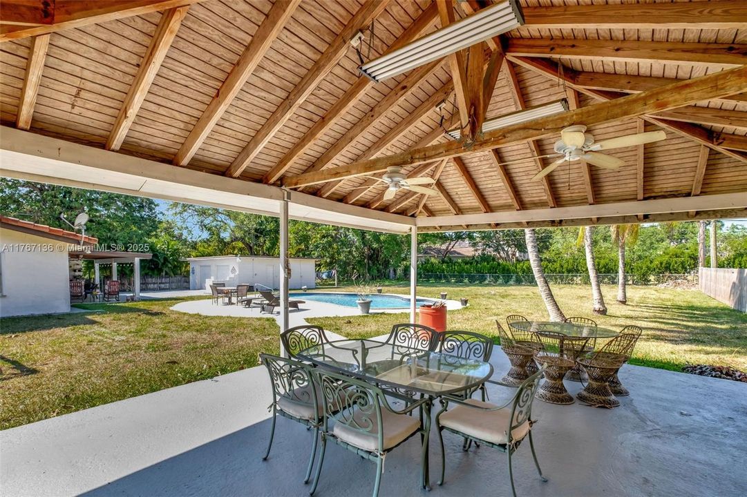 Recently Sold: $2,650,000 (4 beds, 3 baths, 3326 Square Feet)