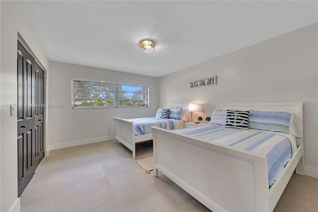 Recently Rented: $6,500 (5 beds, 4 baths, 2977 Square Feet)