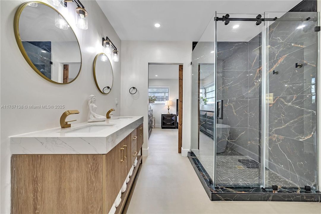 Recently Rented: $6,500 (5 beds, 4 baths, 2977 Square Feet)