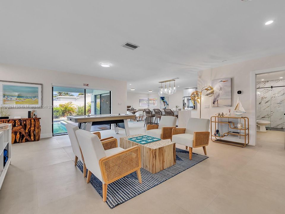 Recently Rented: $6,500 (5 beds, 4 baths, 2977 Square Feet)