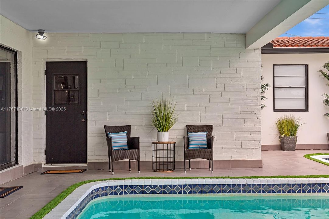 Recently Rented: $6,500 (5 beds, 4 baths, 2977 Square Feet)