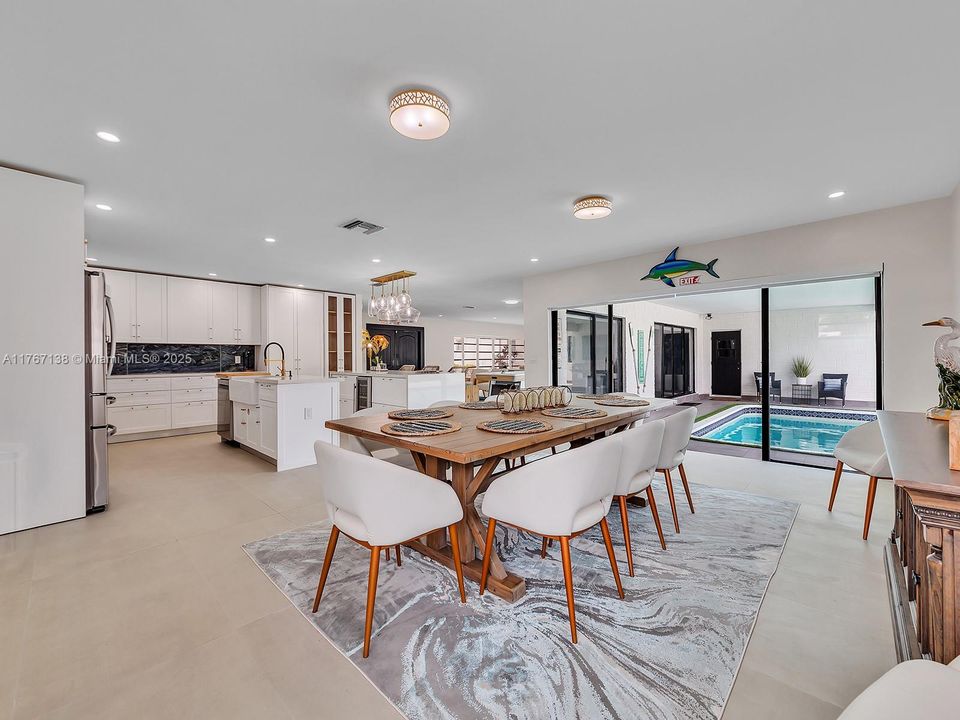 Recently Rented: $6,500 (5 beds, 4 baths, 2977 Square Feet)