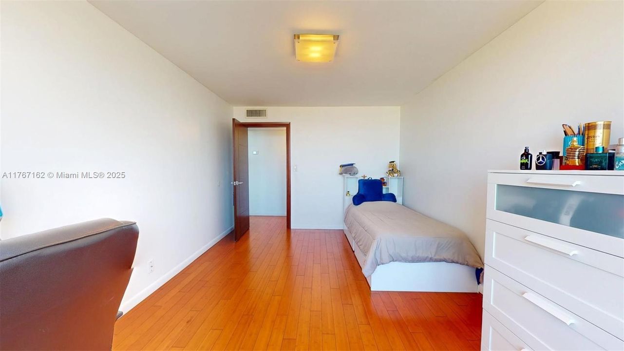 最近租的: $2,500 (2 贝兹, 2 浴室, 1400 平方英尺)