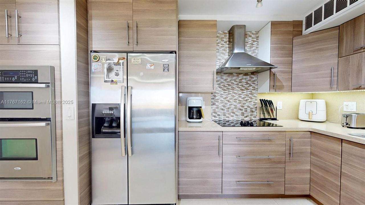 最近租的: $2,500 (2 贝兹, 2 浴室, 1400 平方英尺)