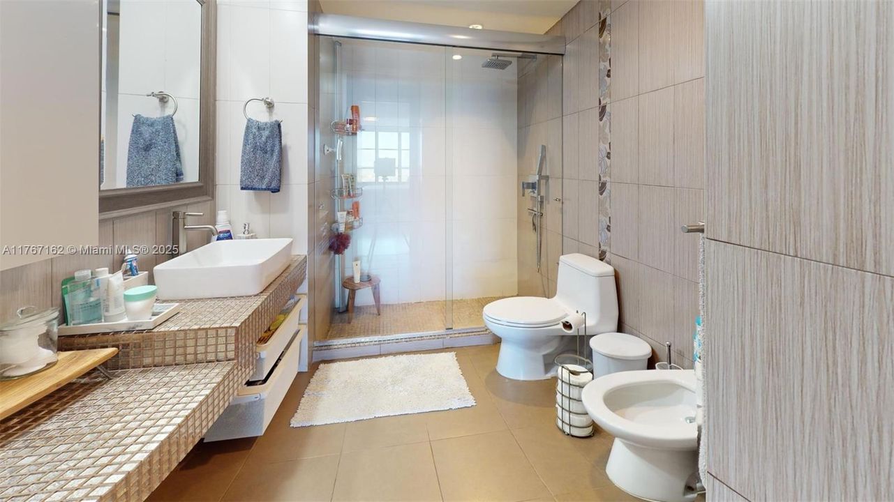 最近租的: $2,500 (2 贝兹, 2 浴室, 1400 平方英尺)