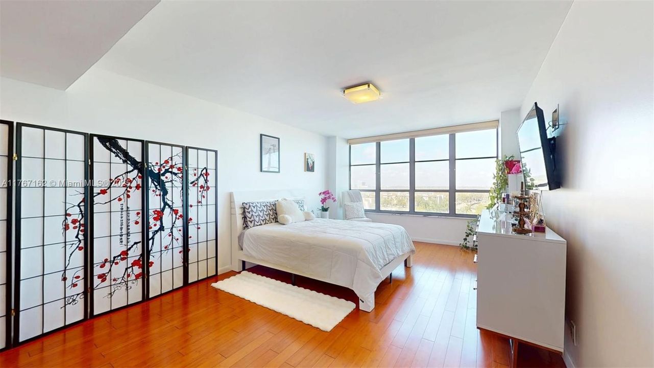 最近租的: $2,500 (2 贝兹, 2 浴室, 1400 平方英尺)