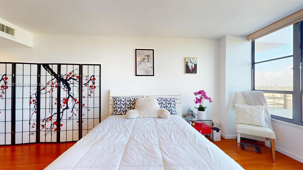 最近租的: $2,500 (2 贝兹, 2 浴室, 1400 平方英尺)