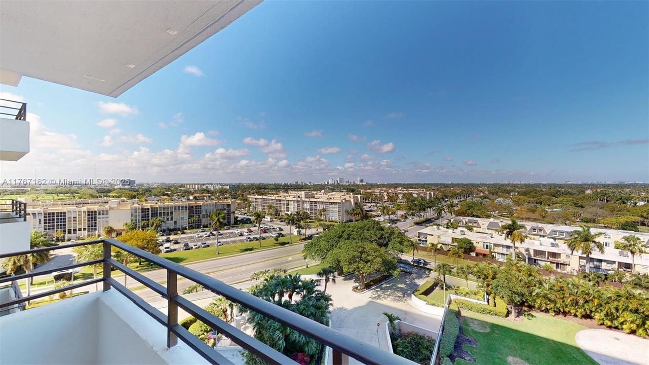 最近租的: $2,500 (2 贝兹, 2 浴室, 1400 平方英尺)