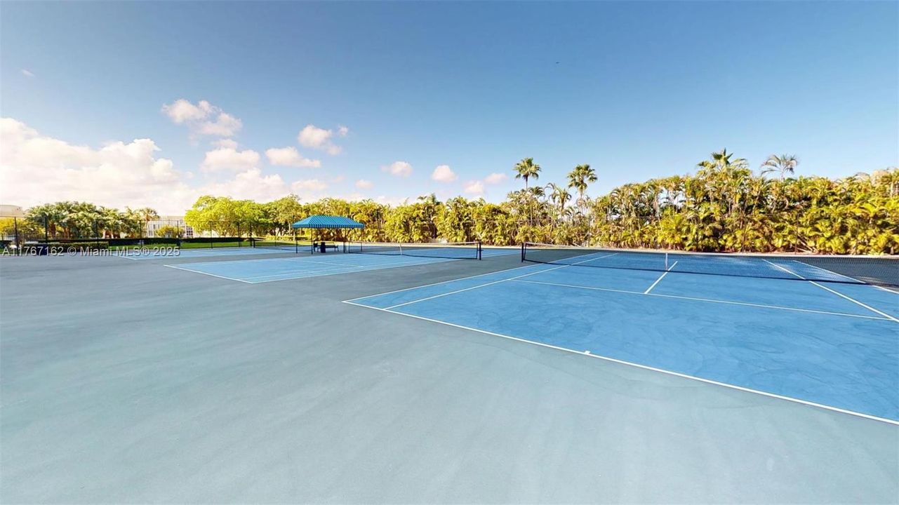 最近租的: $2,500 (2 贝兹, 2 浴室, 1400 平方英尺)