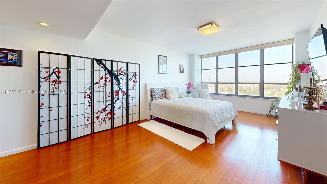 最近租的: $2,500 (2 贝兹, 2 浴室, 1400 平方英尺)