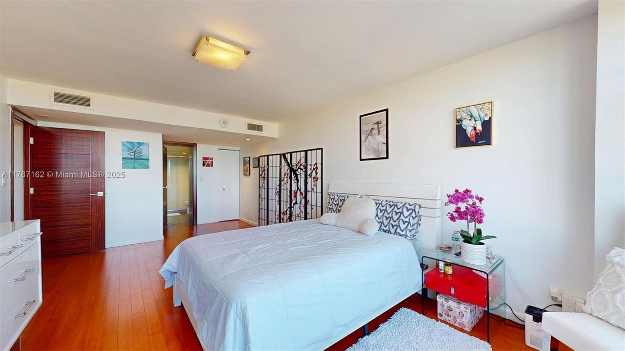 最近租的: $2,500 (2 贝兹, 2 浴室, 1400 平方英尺)